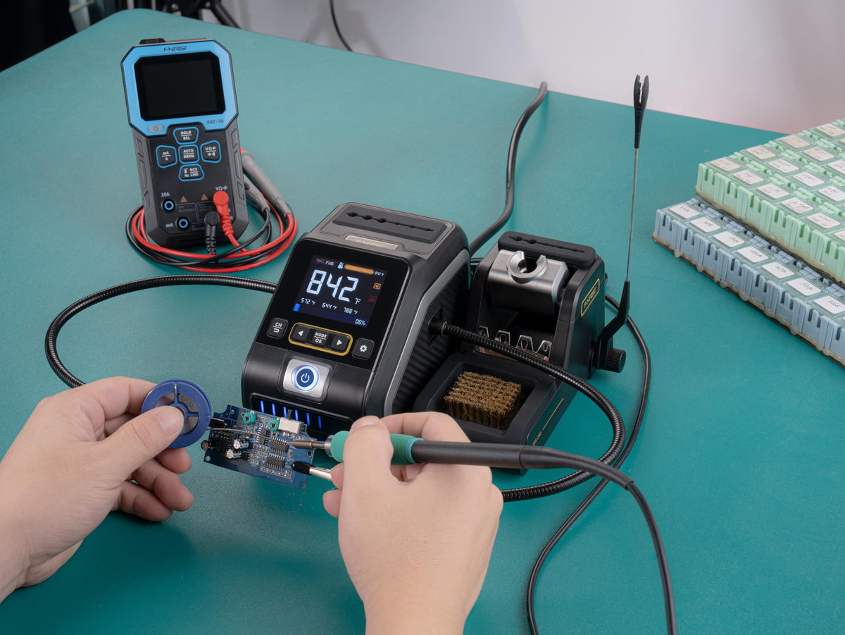 FNIRSI DWS-200 200W Soldering Station Kit rear design | Smaronics