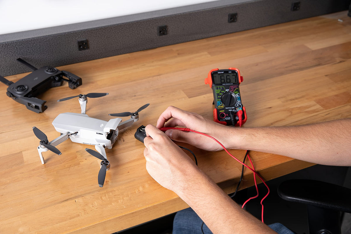 innova 3320 auto ranging digital multimeter clip and build detail | Sm