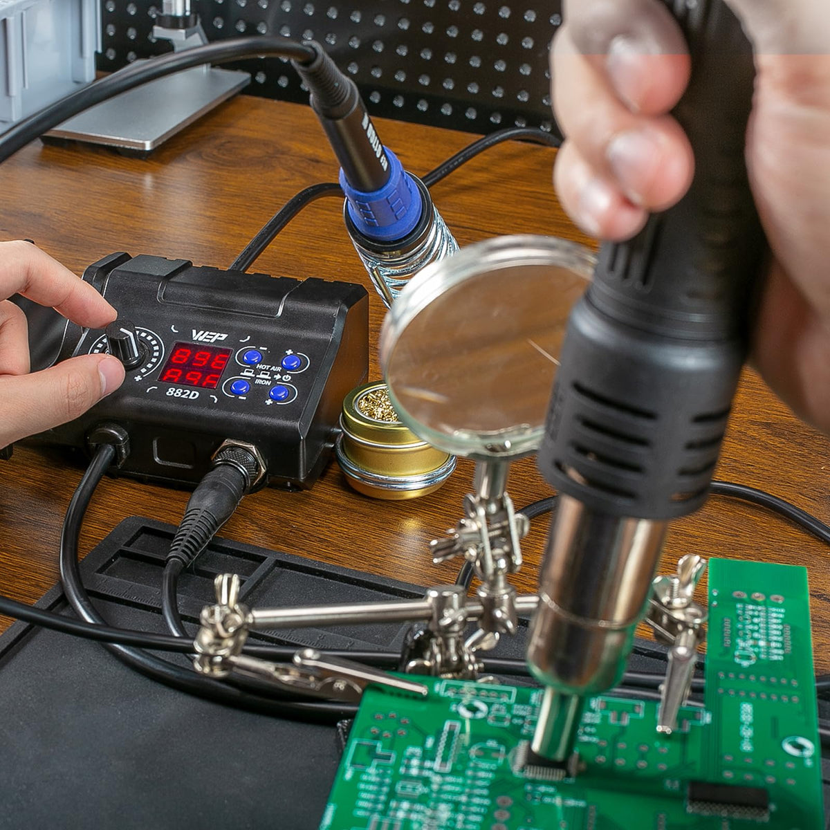 WEP 882D Soldering Iron Station 2-IN-1 rear design | Smaronics